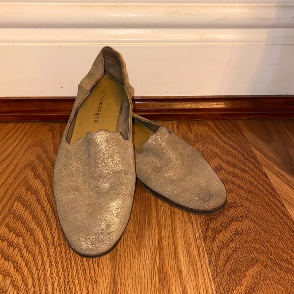 Lucky Brand Scalloped Edge Loafers - Picture 1 of 3